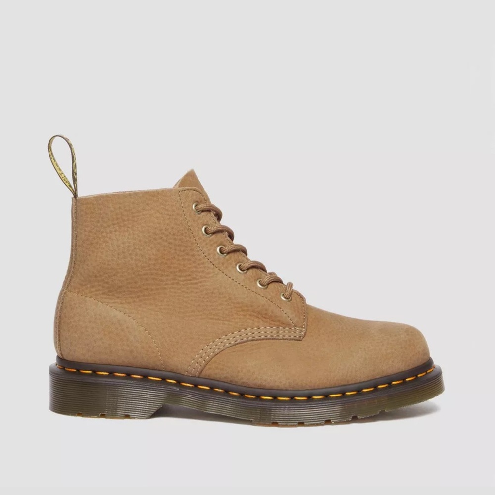 DR MARTENS 101 TUMBLED NUBUCK LEATHER ANKLE BOOTS 🥾 NEW! UNISEX MEN 8, WOMEN 9